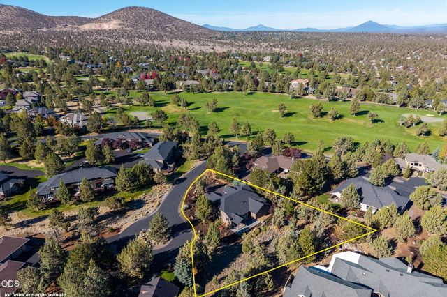 8293 Vireo Court, Redmond, OR 97756