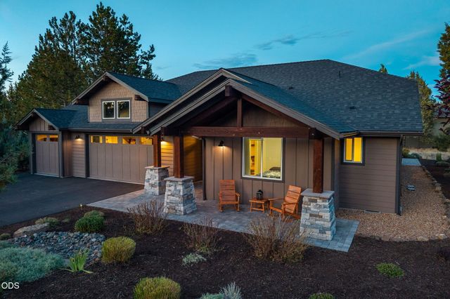 8293 Vireo Court, Redmond, OR 97756