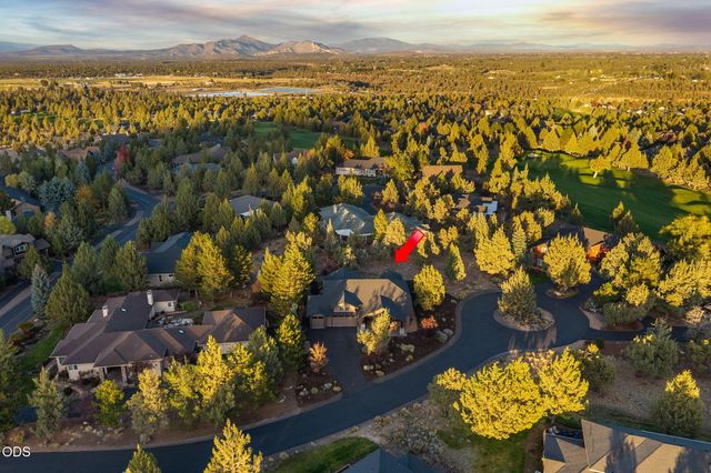 8293 Vireo Court, Redmond, OR 97756