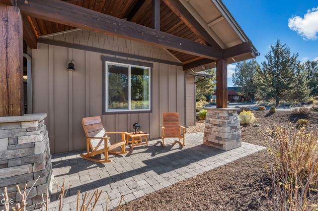 8293 Vireo Court, Redmond, OR 97756