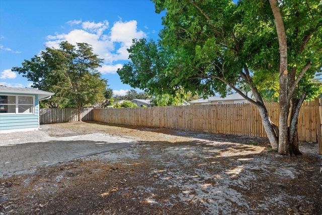 2104 DATURA STREET, Sarasota, FL 34239