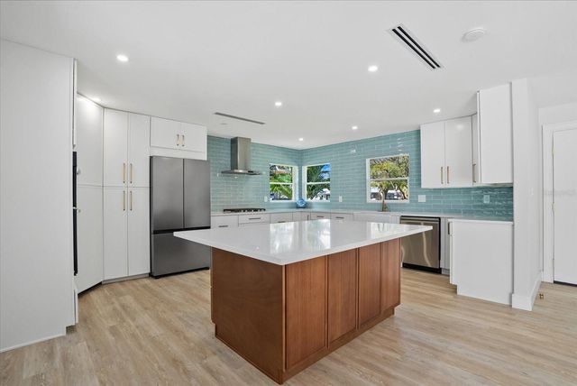 2104 DATURA STREET, Sarasota, FL 34239