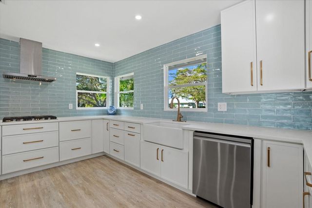 2104 DATURA STREET, Sarasota, FL 34239