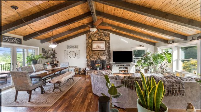 12105 Rising Rd, Wilton, CA 95693