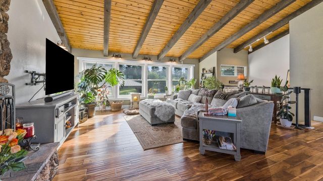 12105 Rising Rd, Wilton, CA 95693