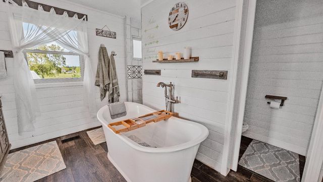 12105 Rising Rd, Wilton, CA 95693