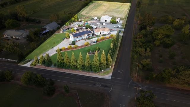 12105 Rising Rd, Wilton, CA 95693