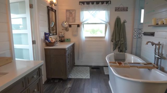 12105 Rising Rd, Wilton, CA 95693