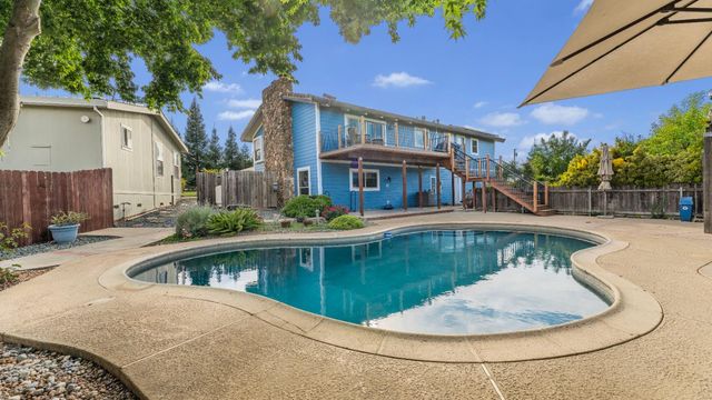 12105 Rising Rd, Wilton, CA 95693