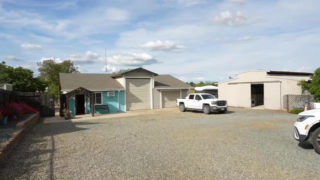 12105 Rising Rd, Wilton, CA 95693