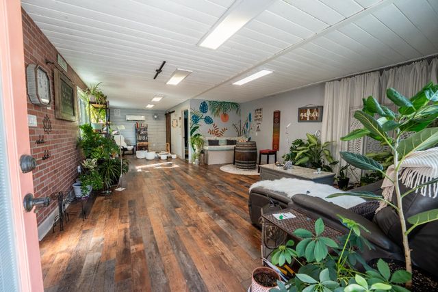 12105 Rising Rd, Wilton, CA 95693