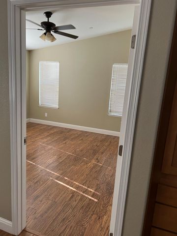 12105 Rising Rd, Wilton, CA 95693