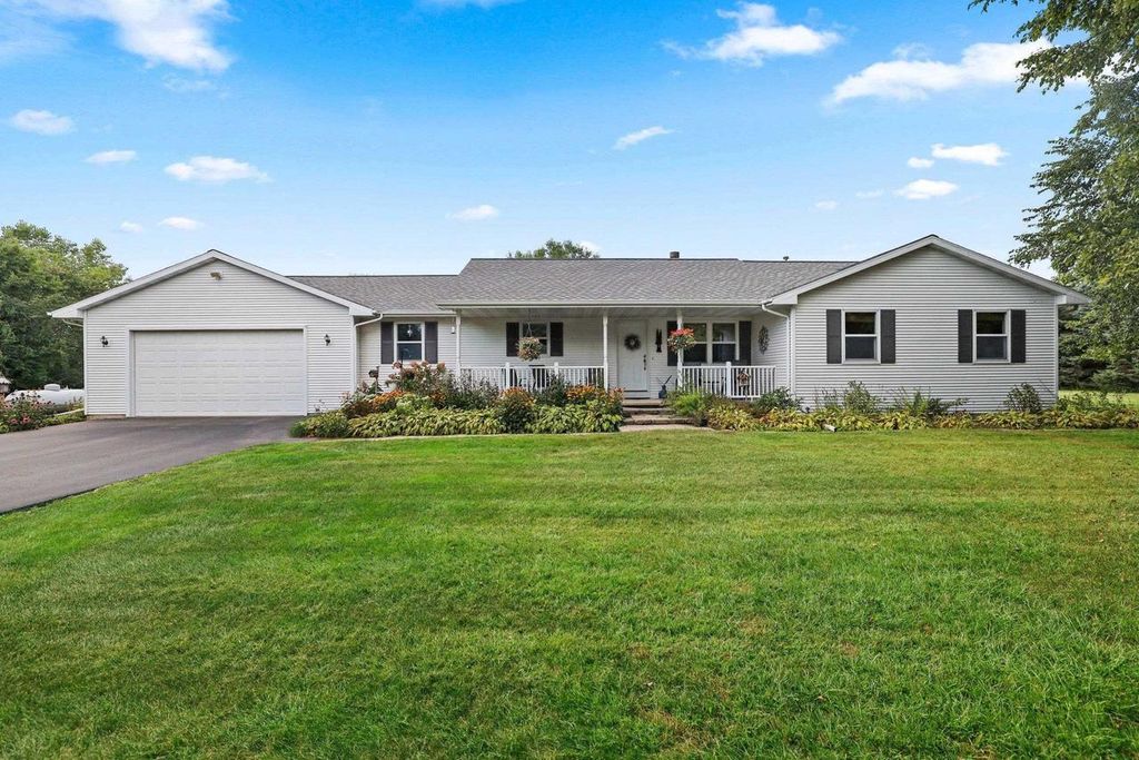 N831 RABBIT ROAD, Fremont, WI 54940