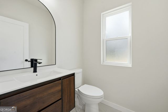 587 Woodland Avenue, Scottdale, GA 30079