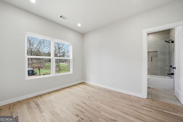 587 Woodland Avenue, Scottdale, GA 30079