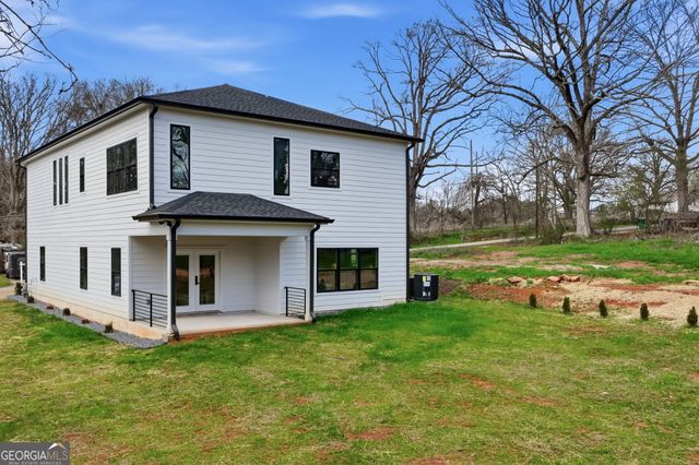 587 Woodland Avenue, Scottdale, GA 30079