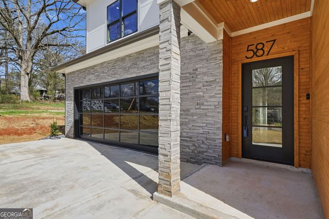 587 Woodland Avenue, Scottdale, GA 30079