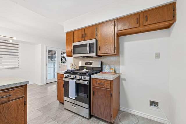 11210 PARKFIELD DR A, Austin, TX 78758