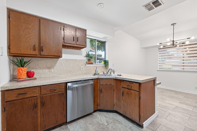 11210 PARKFIELD DR A, Austin, TX 78758