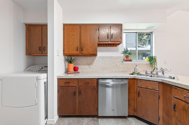 11210 PARKFIELD DR A, Austin, TX 78758