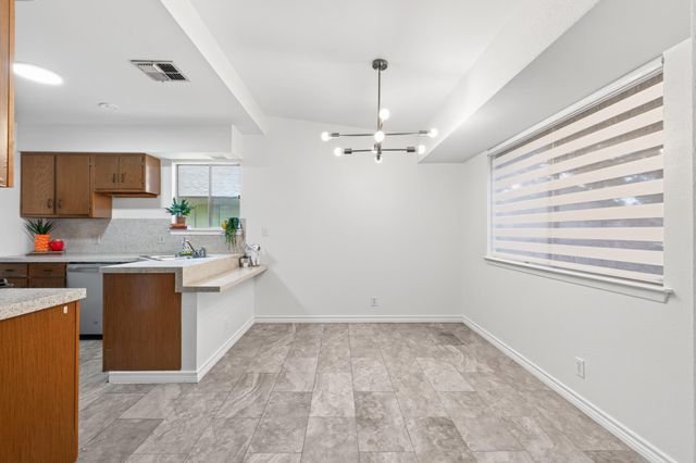 11210 PARKFIELD DR A, Austin, TX 78758
