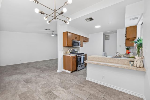 11210 PARKFIELD DR A, Austin, TX 78758