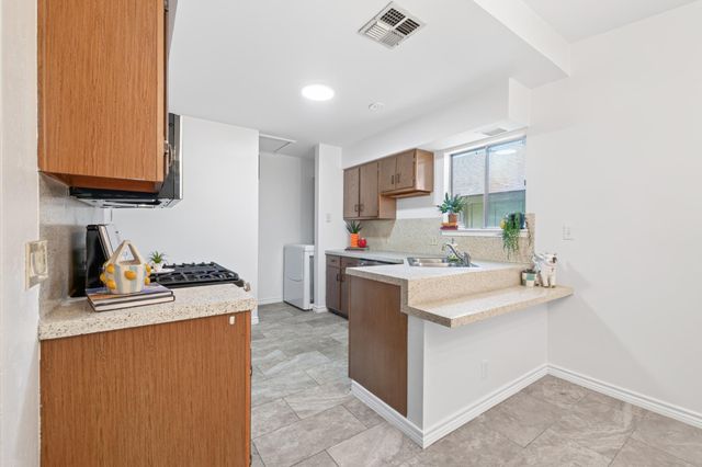 11210 PARKFIELD DR A, Austin, TX 78758