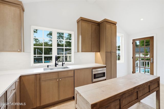 504 Monmouth Road, Allenhurst, NJ 07711
