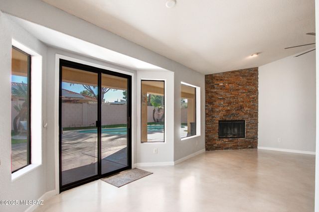 7246 E Shoreline Drive, Tucson, AZ 85715