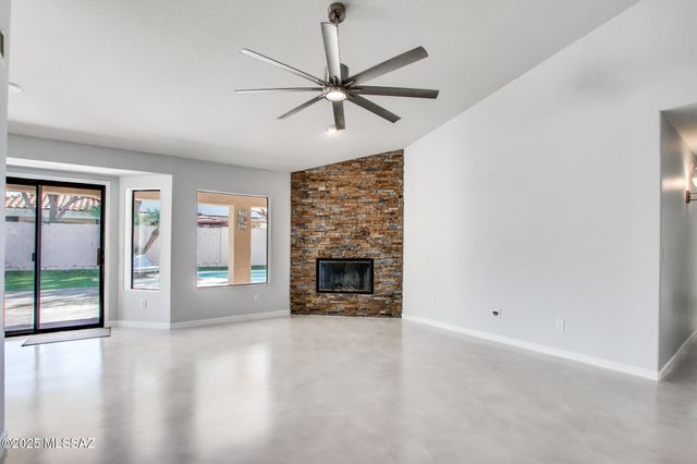 7246 E Shoreline Drive, Tucson, AZ 85715