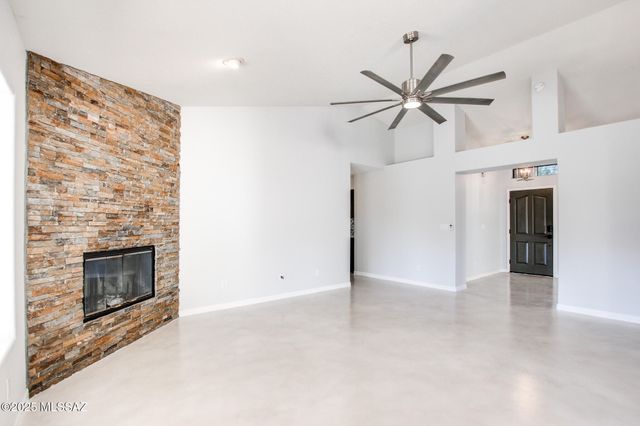 7246 E Shoreline Drive, Tucson, AZ 85715