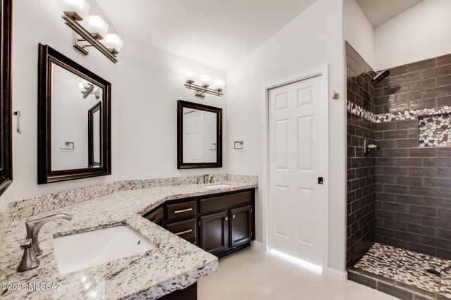 7246 E Shoreline Drive, Tucson, AZ 85715