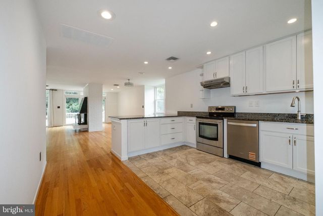 102 GREENMEADOW DR, Lutherville Timonium, MD 21093