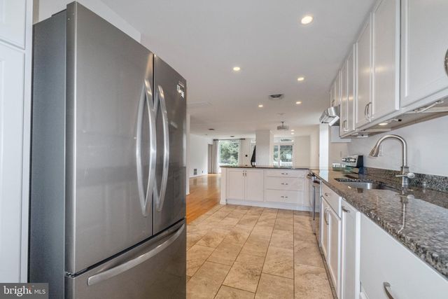 102 GREENMEADOW DR, Lutherville Timonium, MD 21093