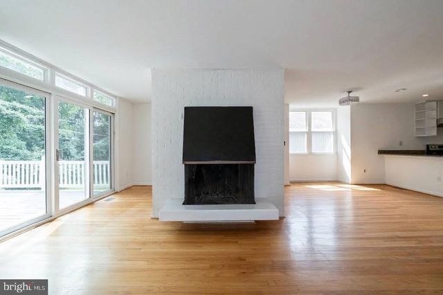 102 GREENMEADOW DR, Lutherville Timonium, MD 21093