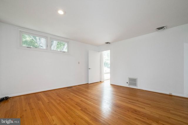 102 GREENMEADOW DR, Lutherville Timonium, MD 21093
