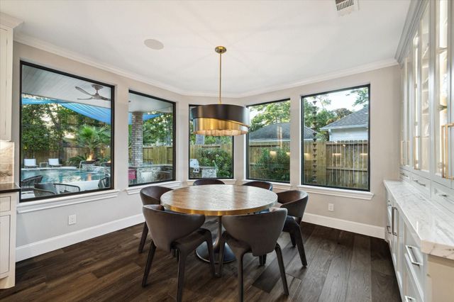 4 W Shady Lane, Houston, TX 77063