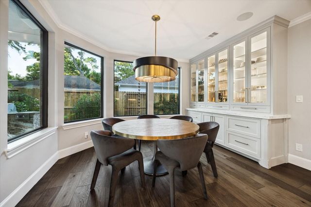 4 W Shady Lane, Houston, TX 77063