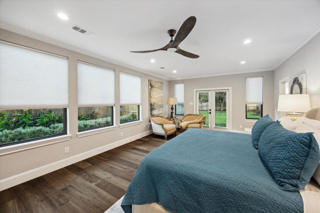 4 W Shady Lane, Houston, TX 77063