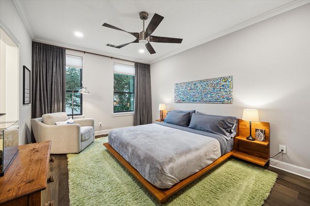 4 W Shady Lane, Houston, TX 77063