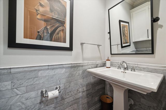 4 W Shady Lane, Houston, TX 77063