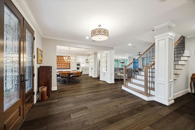 4 W Shady Lane, Houston, TX 77063