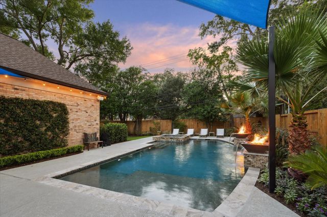 4 W Shady Lane, Houston, TX 77063