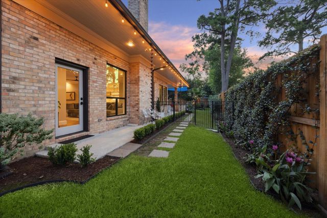 4 W Shady Lane, Houston, TX 77063