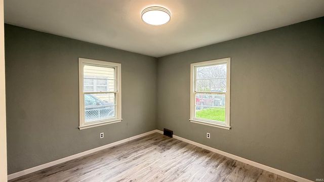 5515 Plaza Drive, Fort Wayne, IN 46806