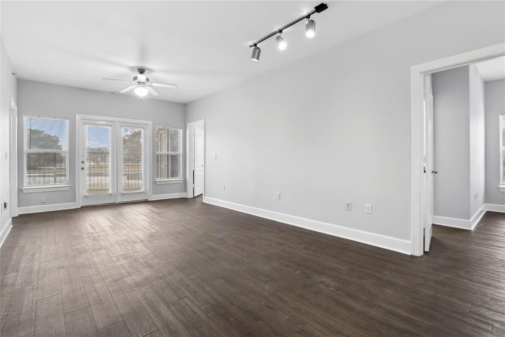 1901 Crossing PL 3101, Austin, TX 78741