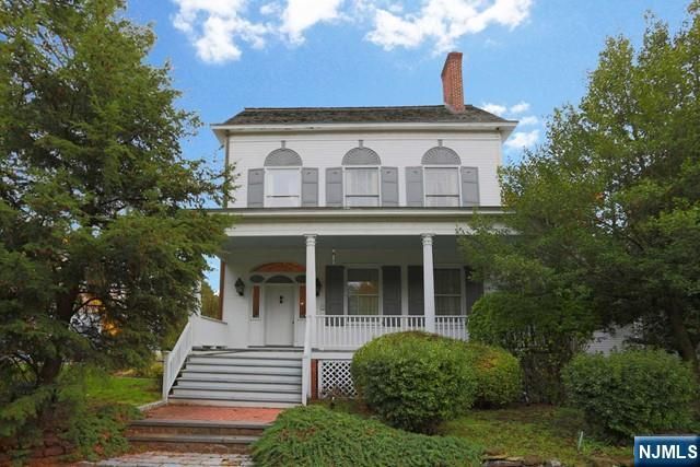 218 Paramus Road, Paramus, NJ 07652