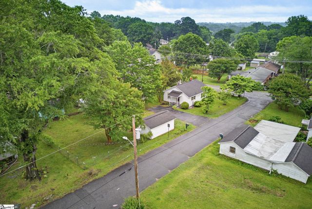 406 Old Liberty Road, Easley, SC 29640