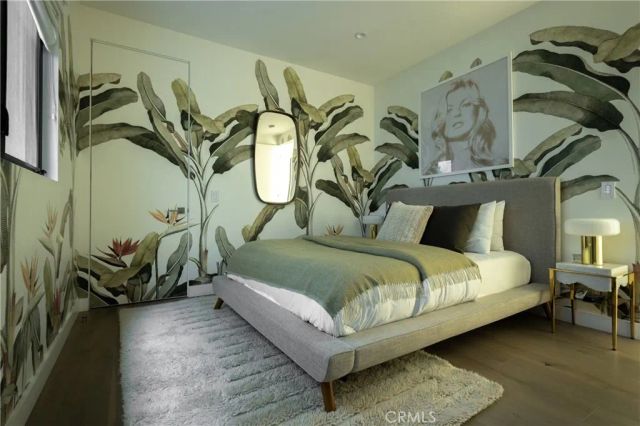 7107 Macapa Drive, Los Angeles, CA 90068