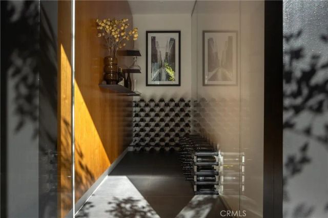7107 Macapa Drive, Los Angeles, CA 90068